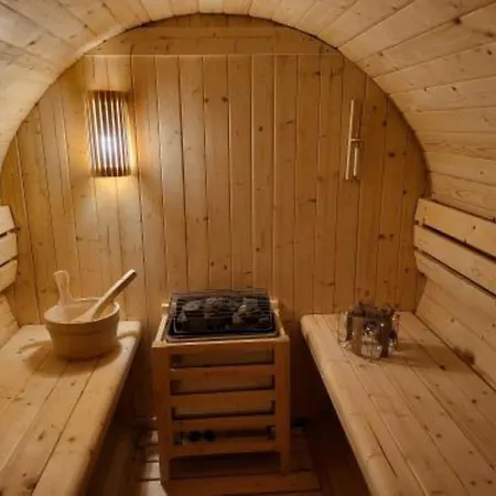Ferienhaus Idyllisches Am Mit Fass-sauna, Liegewiese Und Grill Im Bayer Wald Waldkirchen